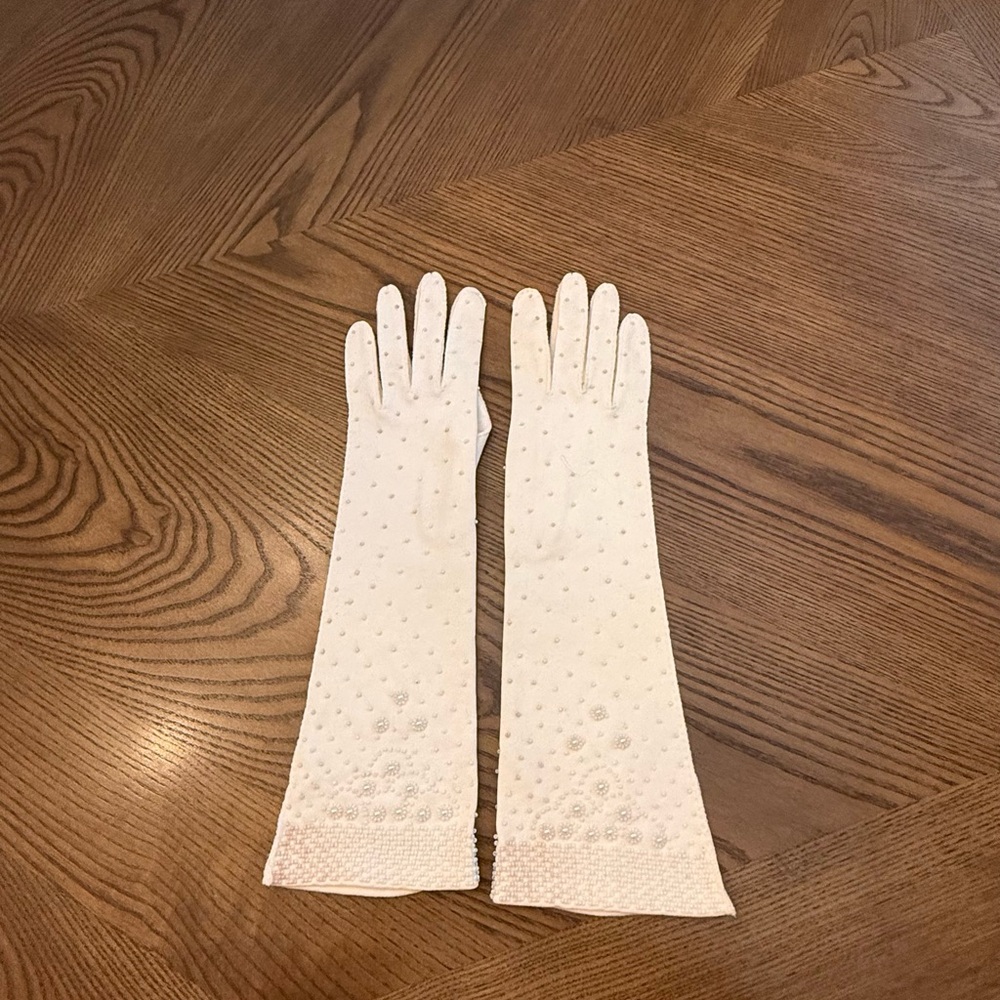Vintage Elegant White Beaded Opera Gloves